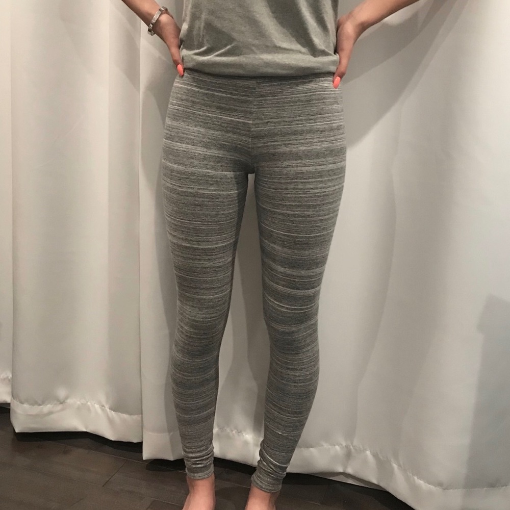 gray aritzia leggings
